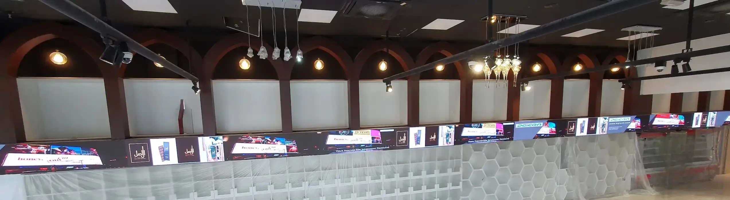 Long P2.5 indoor LED screen displaying video content