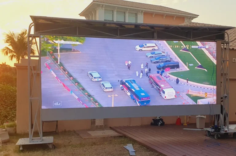 Outdoor LED display screen for open-air events